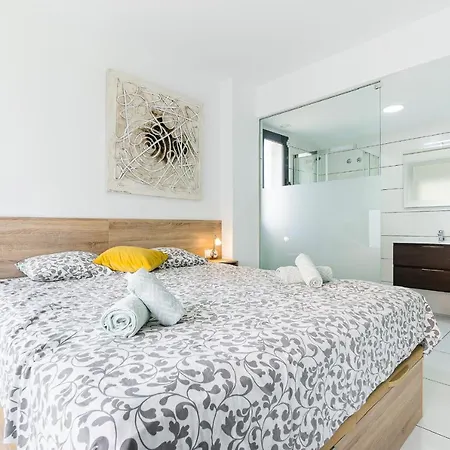 Luxury Valentino Golf Apartment *